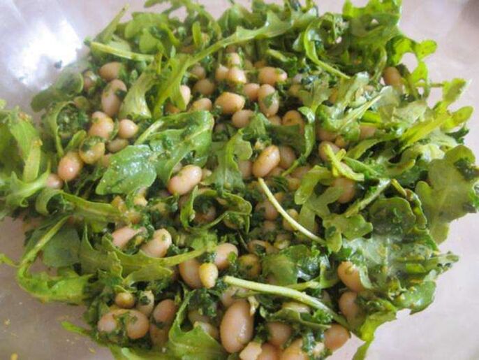 pine nuts with rocket to increase the power